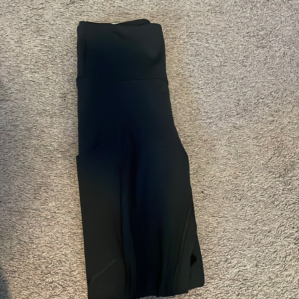 American Eagle leggings with pockets